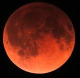 Lunar eclipse April 15 2014 Minneapolis Tomruen2.jpg