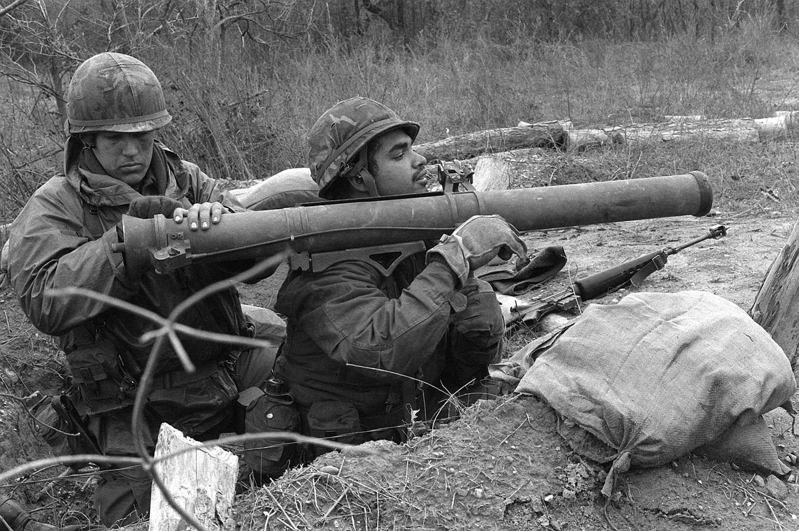 1599px-M67_recoilless_rifle_01.jpg