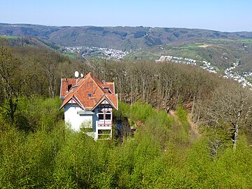 Widok z Malbergturm na górną stację