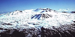 250px-Mauna_Kea_Summit_in_Winter.jpg