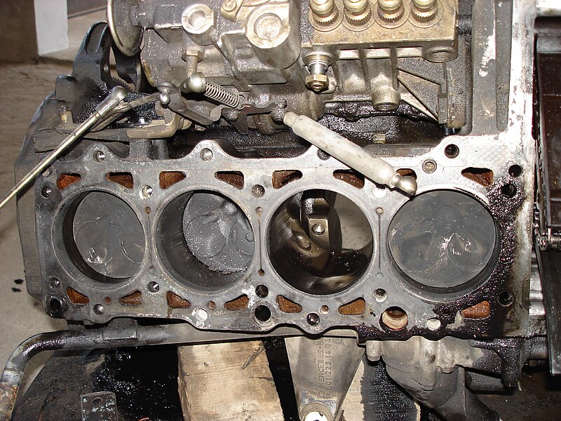 Mercedes vito cylinder head removal #2