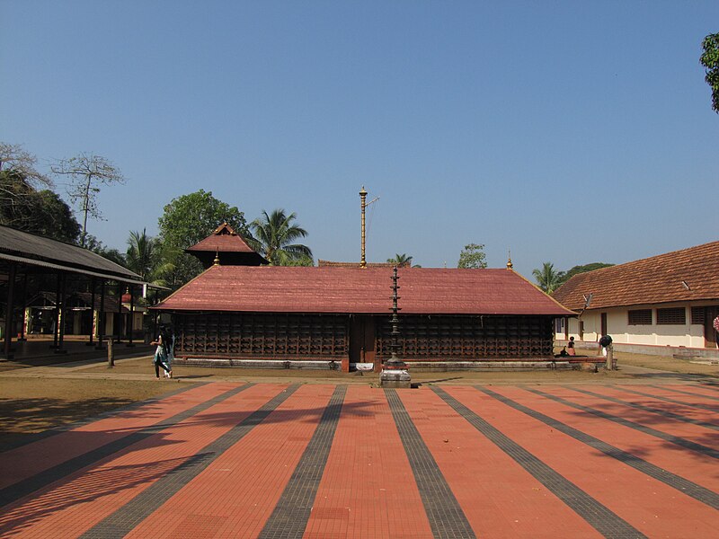 File:Moncompu Devi Temple East Nata.jpg