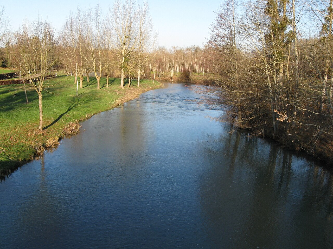 Loiret (département) 1280px-Montcresson_-_01