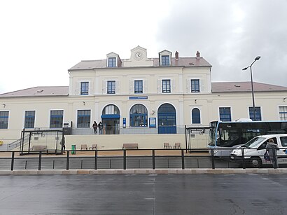 How to get to Gare de Montereau with public transit - About the place