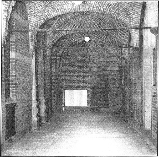 File:Mooi Limburg vol 009 no 017 Venlo krijgt een museum, Kelder van het stadhuis van Venlo.jpg