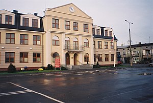 Mszczonow Town Hall.jpg