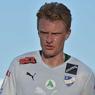 <span class="mw-page-title-main">Nicklas Maripuu</span> Swedish footballer