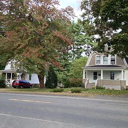 Northampton Road (Rt. 9) Snell Street.jpg adresinde