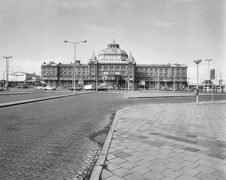 File:Overzicht Kurhaus van Badhuisweg - Scheveningen - 20196101 - RCE.jpg