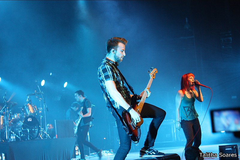 File:Paramore 2011 Rio de Janeiro.jpg