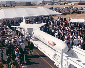 Une Pegasus au sol avant son accrochage sous un B-52, en septembre 1989.