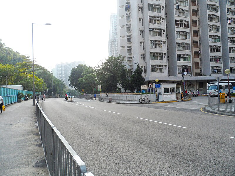 File:Pik Wan Road 2012 part1.JPG