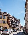 Das kleinste Haus in Colmar. Es beinnt im ersten Stock ist nur über die Rückseite erreichbar. Es ist aus Fachwerk und die Gefache sind rot gefärbt