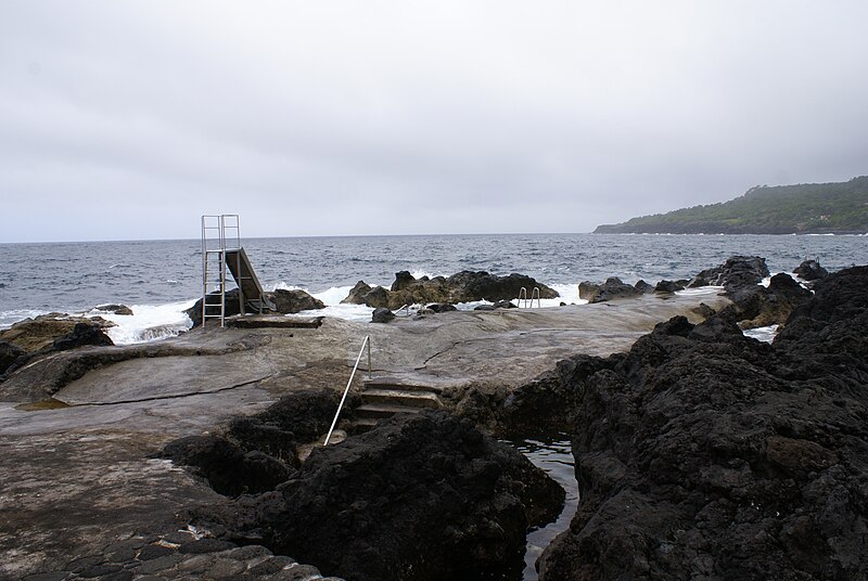 File:Ponta do Admoiro, São João, zona balnear, vista parcial, concelho das Lajes do Pico, ilha do Pico, Açores, Portugal.JPG