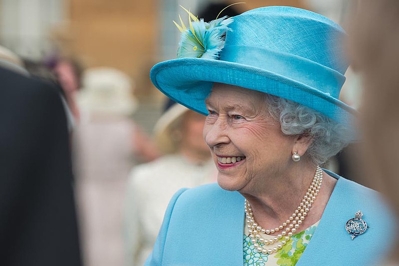 File:Queen Elizabeth II in blue 2013.jpg
