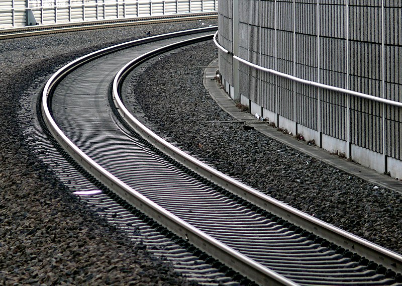 File:Rails (11294942566).jpg