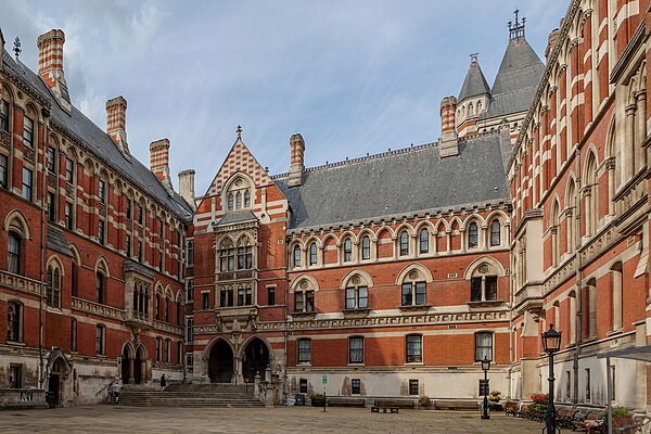 The Royal Courts of Justice is on the Strand in London. Together with its adjacent Thomas More Building and its outpost Rolls Building on Fetter Lane,