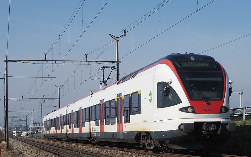 File:SBB CFF FFS RABe 523 027 S3 Allaman-Lausanne-Villeneuve (16655152050).jpg