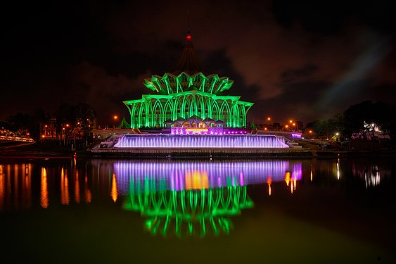 Sarawak New Parliament Building Photographer: Damian Pankowiec