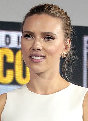 Scarlett Johansson: Early life, Personal life, Other websites