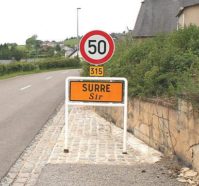 How to get to Surré with public transit - About the place