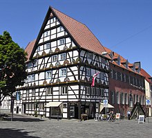 Haus zur Rose, auch bekannt als Freiligrathhaus; links daneben das Geburtshaus Wilhelm Morgners