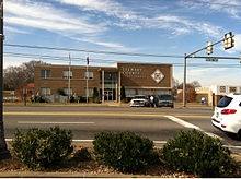 Stewart County, Tennessee courthouse, Dec 2012.jpg