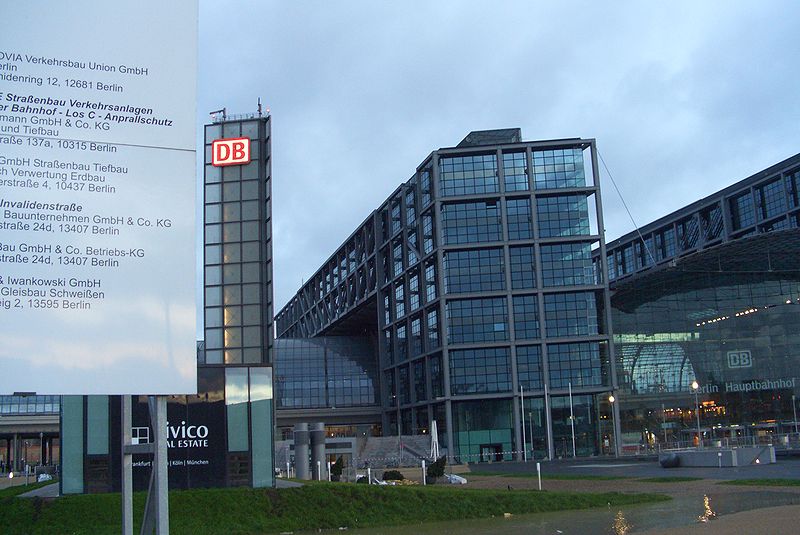 File:Sturmschaden am Berliner Hauptbahnhof 01.JPG