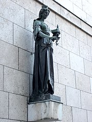 Stuttgardia-Statue am Rathaus: Symbolfigur der Stadt Stuttgart