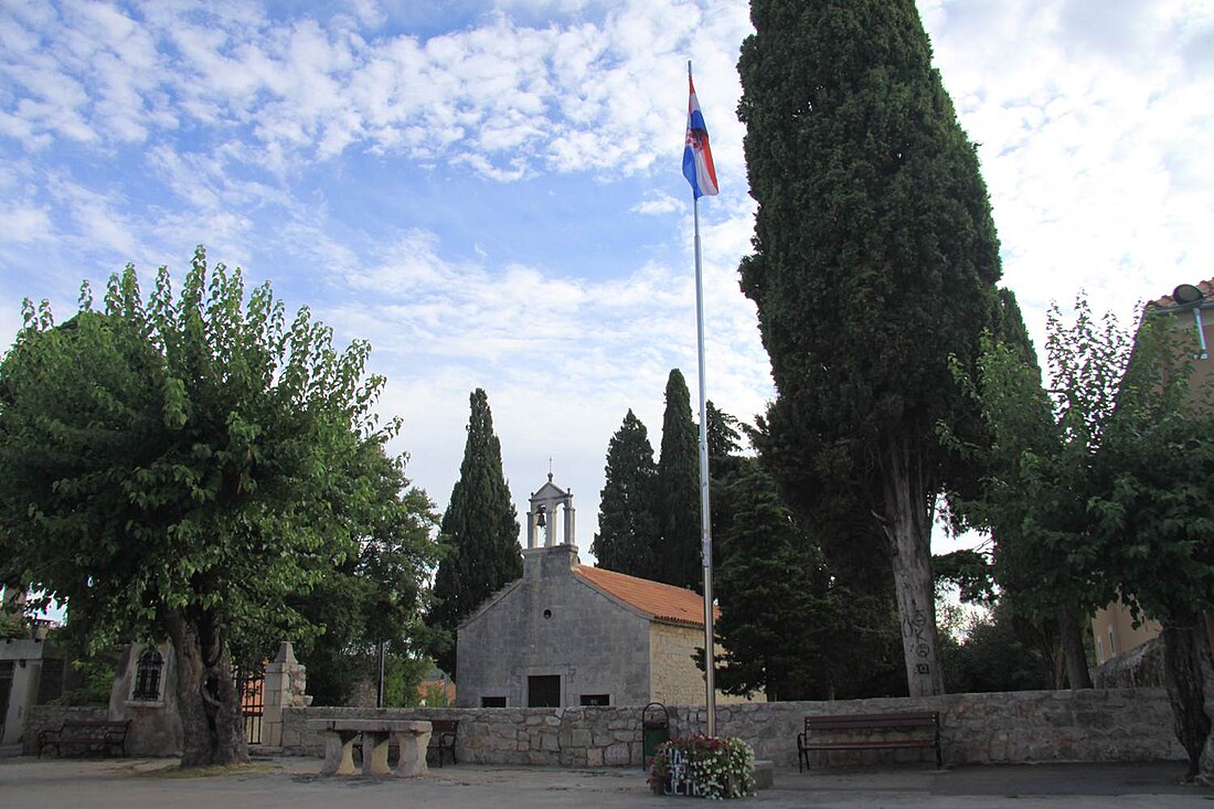 File:Sukosan Kirche der gnädigen Madonna.jpg