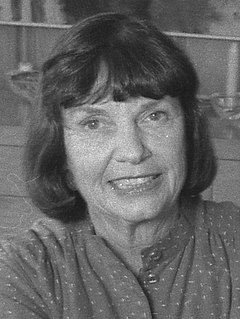 <span class="mw-page-title-main">Susan Peterson</span> American artist, ceramics teacher and author (1925–2009)