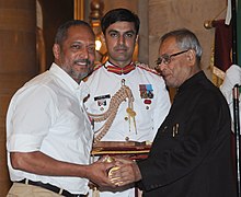 The President, Pranab Mukherjee presenting the Padma Shri Award to Nana Patekar, at an Investiture Ceremony, at Rashtrapati Bhavan, in New Delhi on 20 April 2013 The President, Shri Pranab Mukherjee presenting the Padma Shri Award to Shri Nana Gajanan Patekar, at an Investiture Ceremony-II, at Rashtrapati Bhavan, in New Delhi on April 20, 2013.jpg