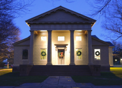 Die Redwood Library und Athenaeum, Newport, Rhode Island-crop.png