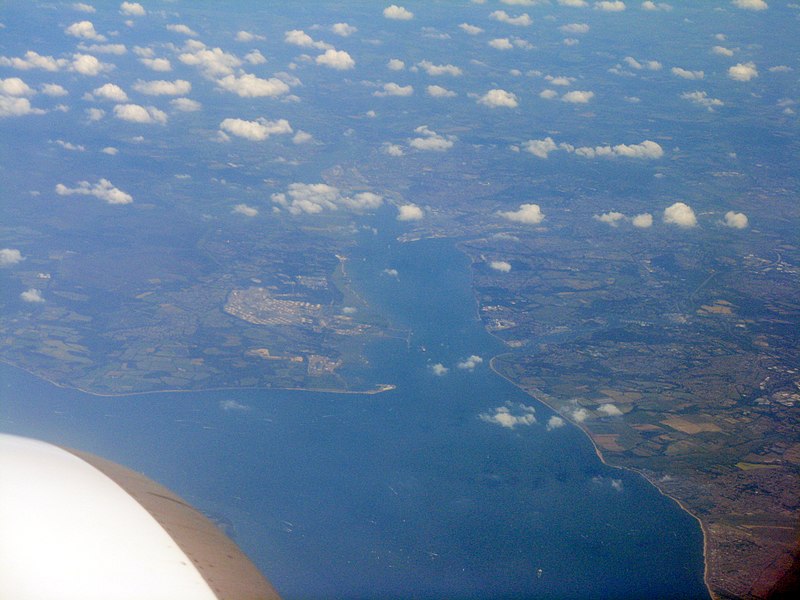 File:The Solent and Southampton Water - geograph.org.uk - 3546307.jpg