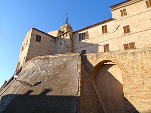 The wall of Torre San Patrizio, Marche. - panoramio.jpg