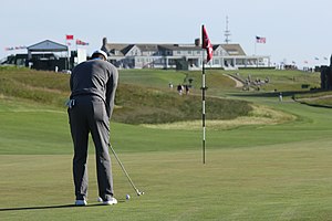 Tiger Woods at 2018 US Open 19.jpg