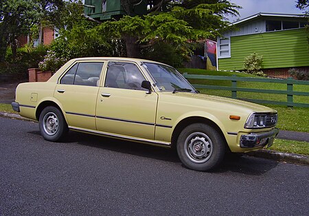 Fail:Toyota Corona (10971326504).jpg