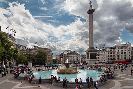 Tập tin:Trafalgar Square by Christian Reimer.jpg