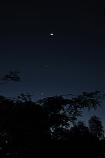 Миниатюра для Файл:Trifecta of the Moon, Jupiter and Venus.jpg