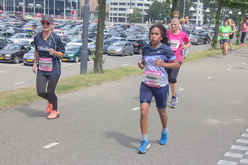 File:Trimmen joggen hardlopen Ladiesrun 2015.jpg