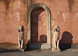 Statues de lions aux abords du palais.