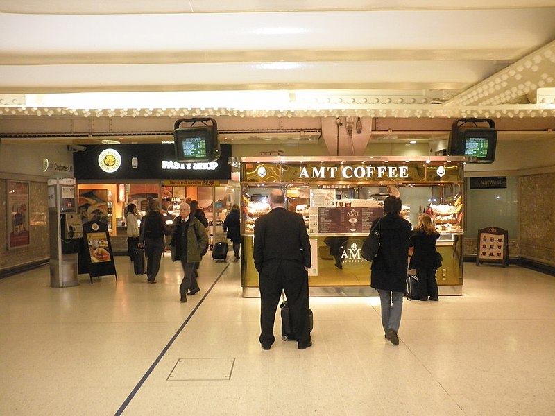 File:Underground passenger access tunnel, Bristol Temple Meads - geograph.org.uk - 1758082.jpg