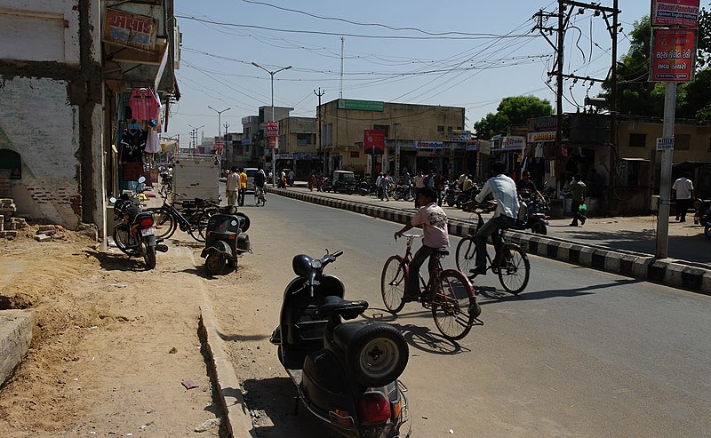 File:Unjha - Gujarat, India (4588847295).jpg