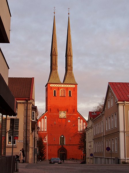 File:Växjö Cathedral 1.jpg