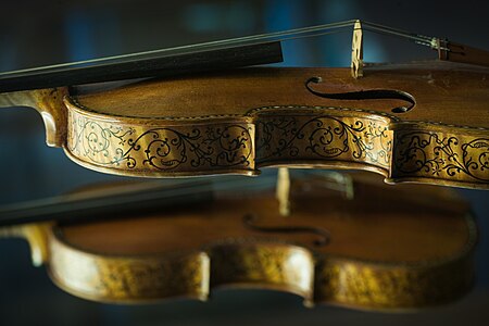 Tập_tin:Vienna_-_Two_Baroque_Violins_-_9522.jpg