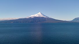 Volcán Osorno y lago Llanquihue desde el sektor Los Riscos 2.jpg