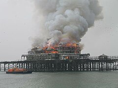 Der brennende Pier, 2003