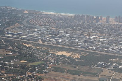 איך מגיעים באמצעות תחבורה ציבורית  לאזור התעשיה פולג? - מידע על המקום