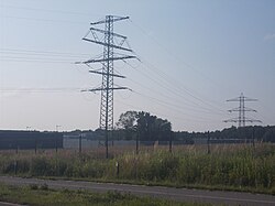 Als Abzweigmast ausgeführter Mast, der abzweigende Stromkreis wurde jedoch entfernt