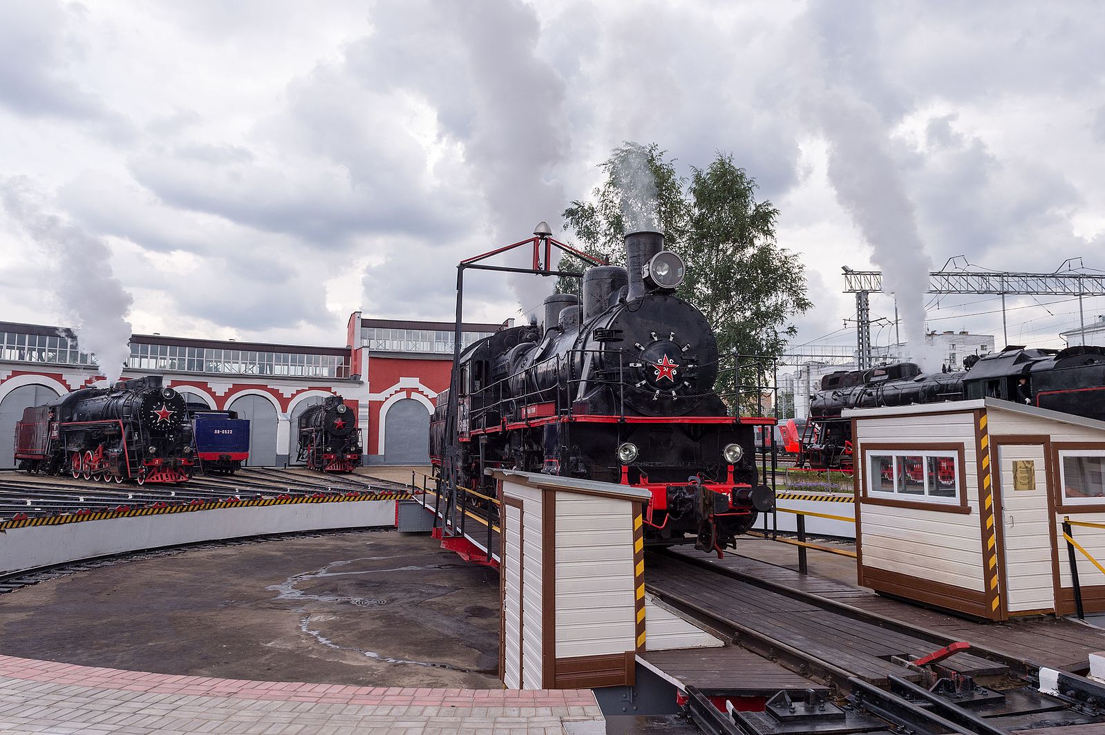 паровоз в москве